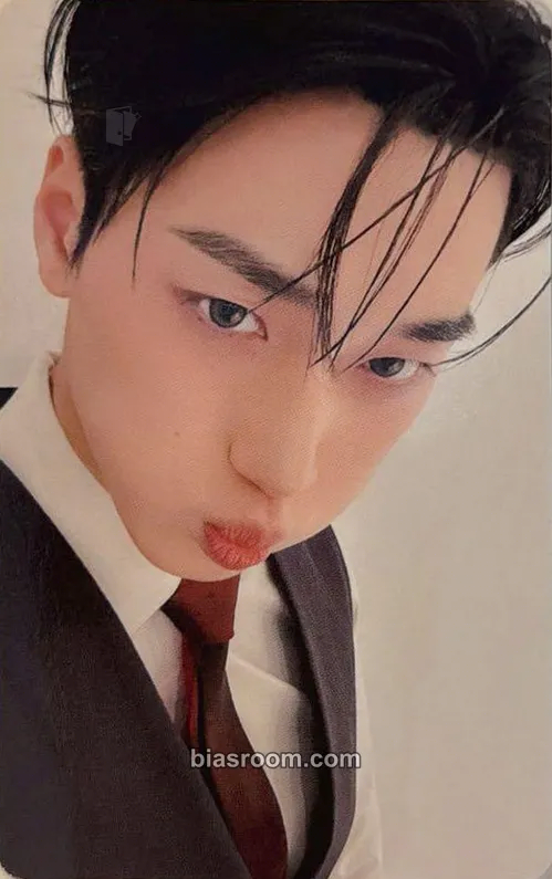 San GOLDEN HOUR : Part.5 Photocard - ATEEZ - ATEEZ K-pop photocard