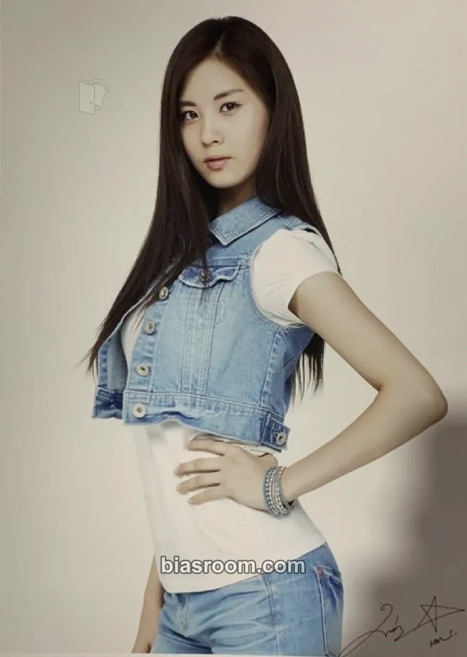 Seohyun SMTown Live '10 World Tour Photocard - Girls' Generation - Girls' Generation K-pop photocard