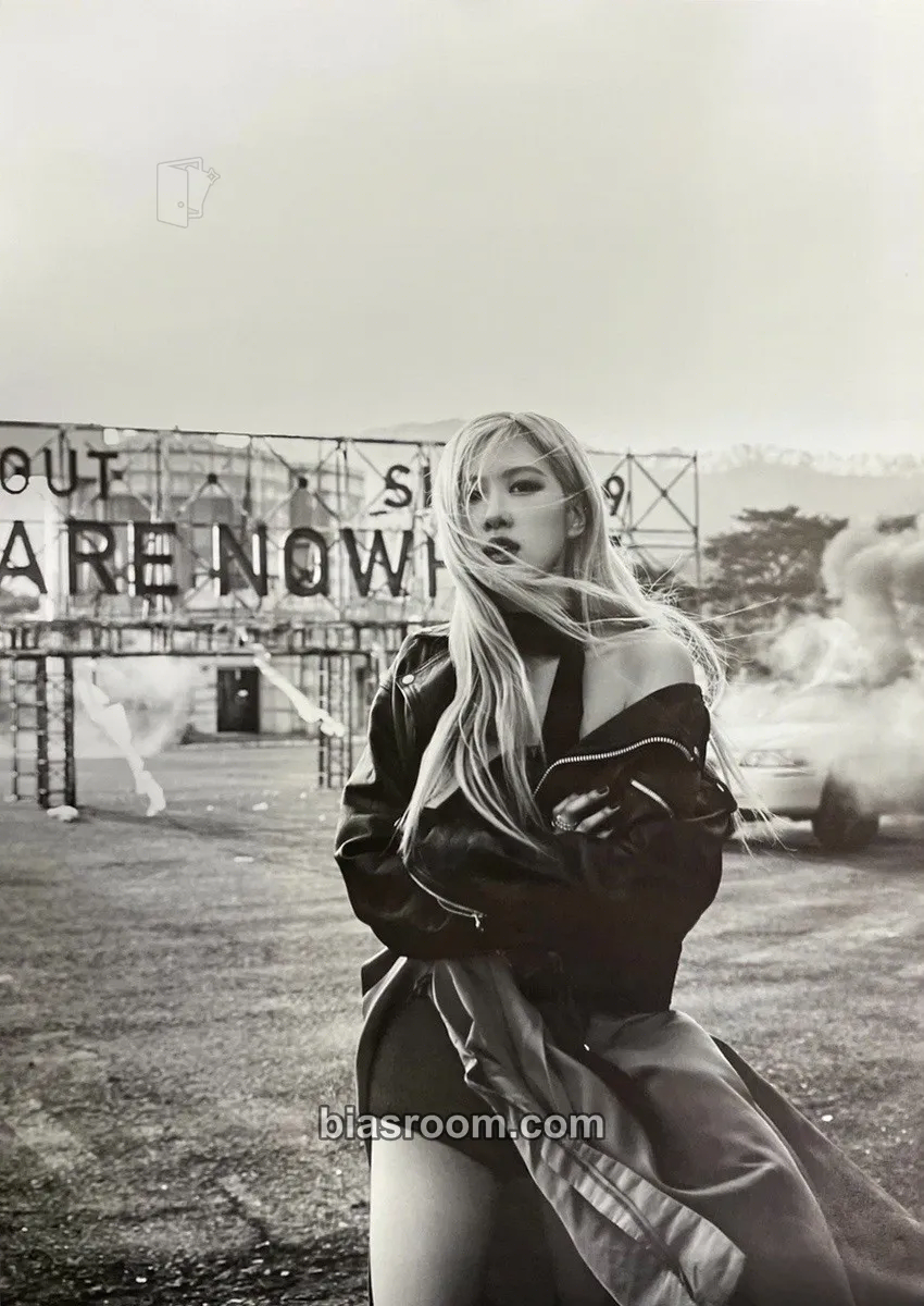 Rosé -R- (Rosé solo) Photocard - BLACKPINK - BLACKPINK K-pop photocard