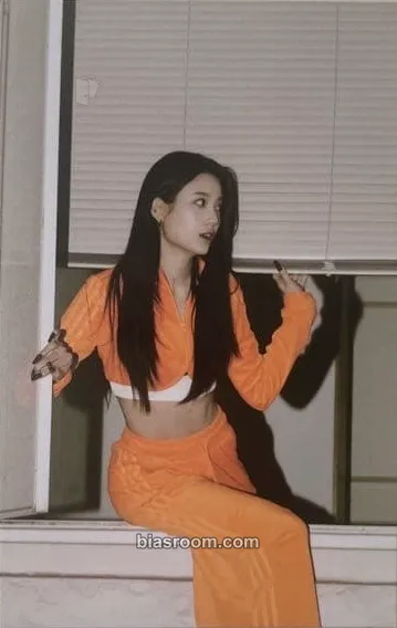 Gyuri Midnight Guest Photocard - fromis_9 - fromis_9 K-pop photocard