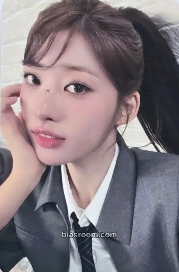 Sihyeon ZOMBIE Photocard - EVERGLOW - EVERGLOW K-pop photocard
