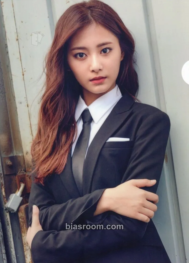 Tzuyu ONCE Begins (2nd Anniversary) Photocard - TWICE - TWICE K-pop photocard