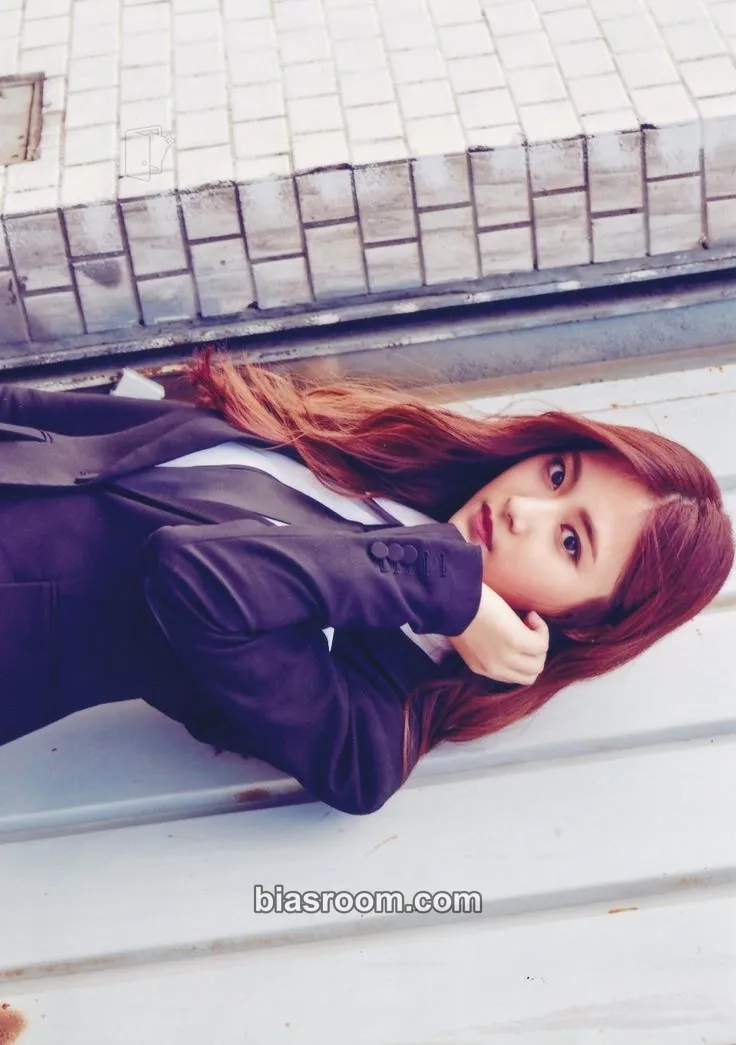 Tzuyu ONCE Begins (2nd Anniversary) Photocard - TWICE - TWICE K-pop photocard