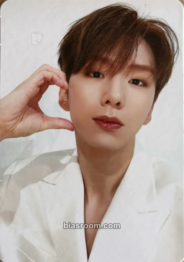 MONSTA X - Kihyun - Voyager Album starship square (ssq) solo album set benefit pob (pre-order benefit)