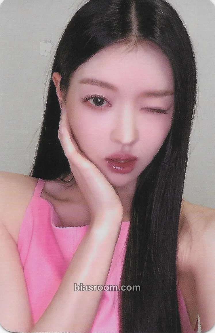 YooA Miracle 5th MEMBERSHIP Photocard - OH MY GIRL - OH MY GIRL K-pop photocard