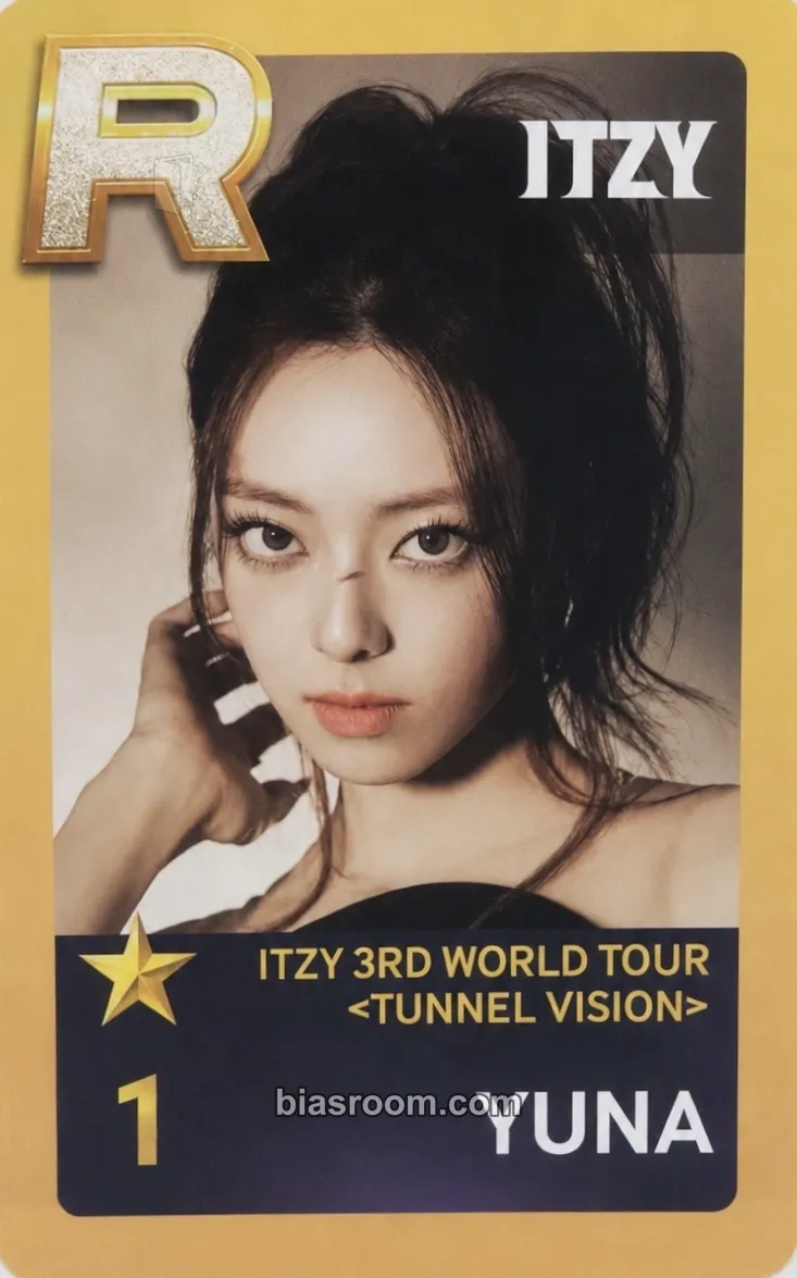 Yuna ITZY 3rd World Tour 'Tunnel Vision' Photocard - ITZY - ITZY K-pop photocard