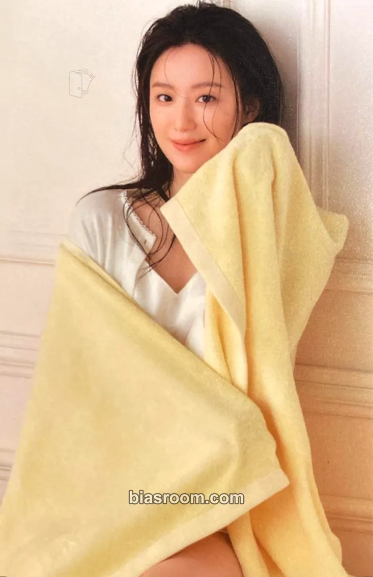 Shuhua Shuhua x Klower Pandor Photocard - i-dle - i-dle K-pop photocard