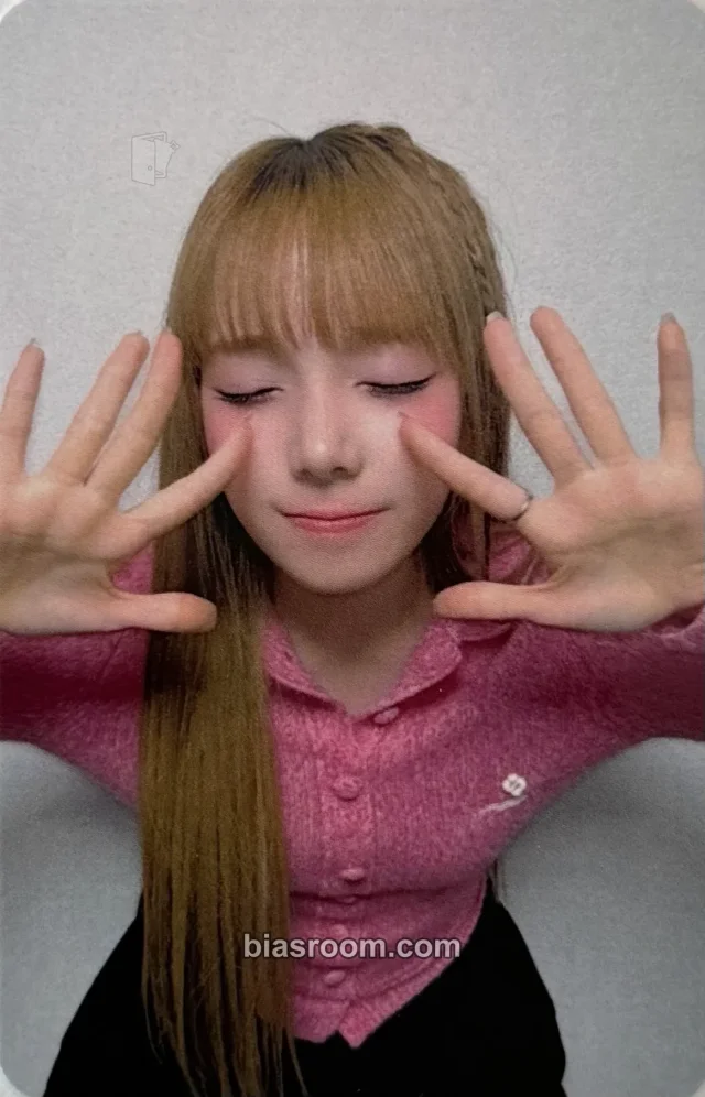 Baby DONT Cry - Mia - After Cry Album withmuu fansign non-selfie round 3
