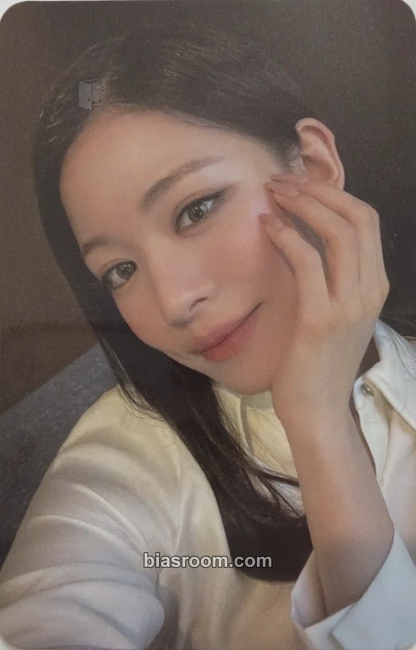 Chaeyoung From Our Memento Box Photocard - fromis_9 - fromis_9 K-pop photocard