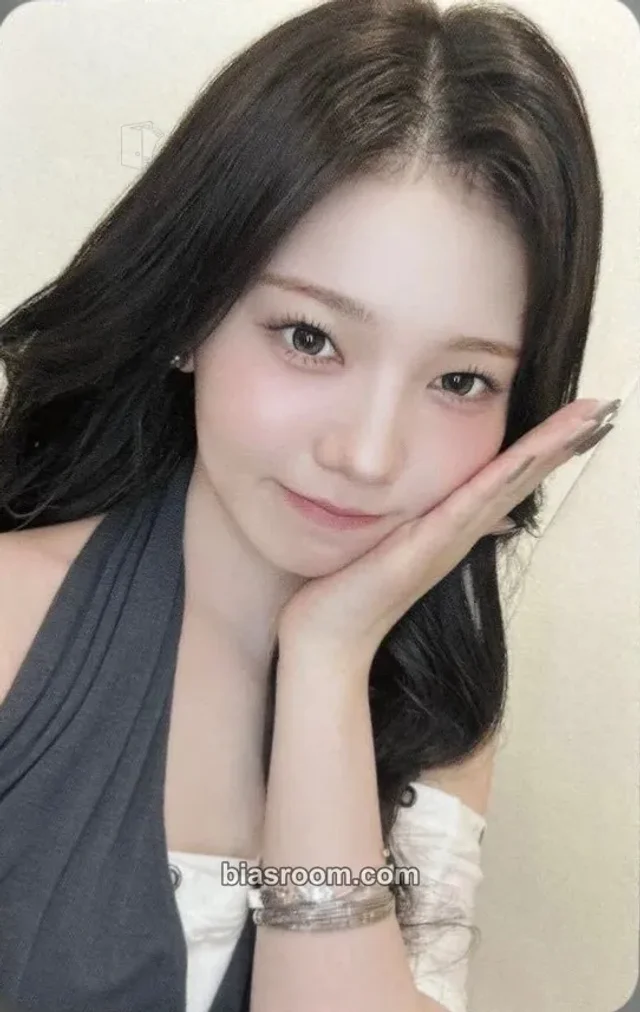 NiziU - Ayaka - Portfolio  Album lucky draw (LD) all shop