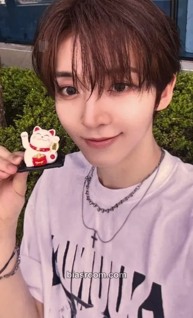 KickFlip - Donghyeon - My First Kick Album tower records japan event