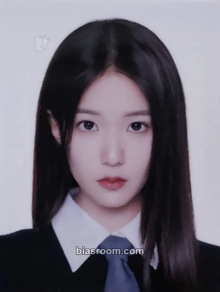 Yoon Jiyoon I-LAND 2: N/a Photocard - izna - izna K-pop photocard