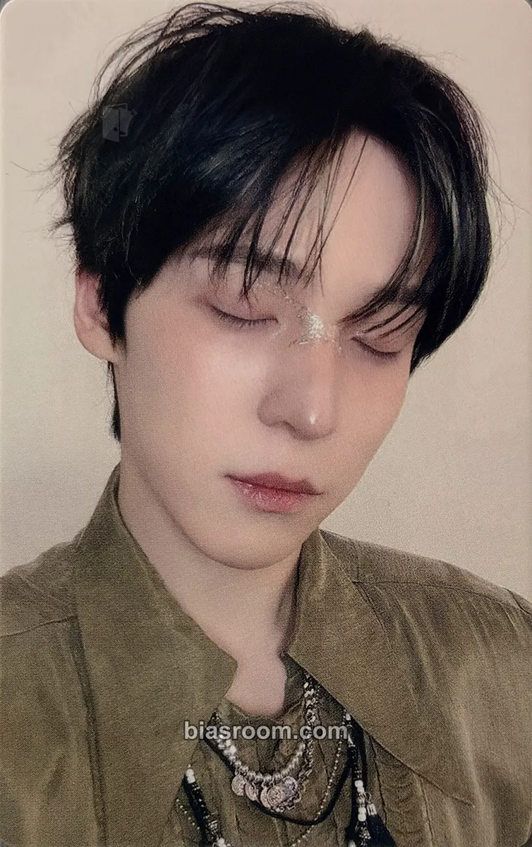 Yunho GOLDEN HOUR : Part.5 Photocard - ATEEZ - ATEEZ K-pop photocard