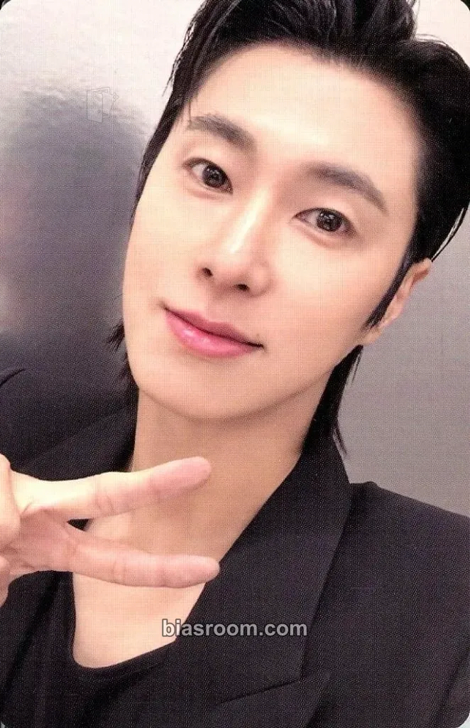U-Know Yunho 2025 Season's Greetings Photocard - TVXQ - TVXQ K-pop photocard