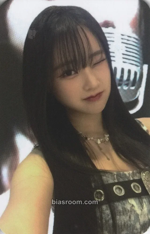 AWU - U_Chae (Dajeong) - Re:frame Album europe signed album event