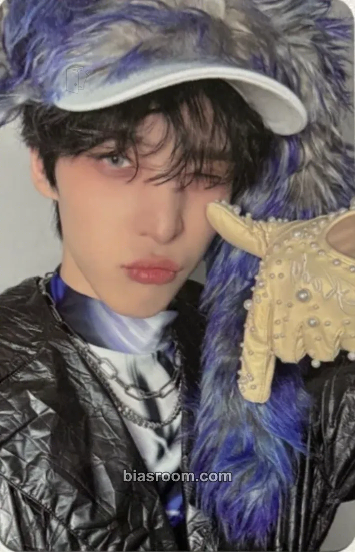 Yunho GOLDEN HOUR : Part.5 Photocard - ATEEZ - ATEEZ K-pop photocard
