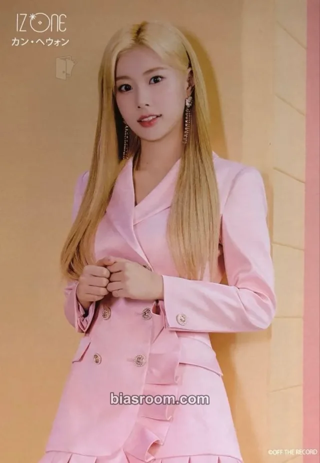 IZ*ONE - Hyewon - Twelve Album flyer release event tower records japan