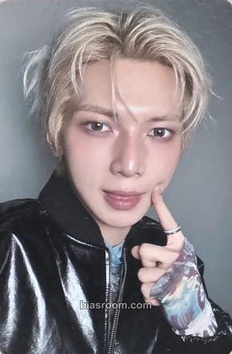 Yeosang GOLDEN HOUR : Part.5 Photocard - ATEEZ - ATEEZ K-pop photocard