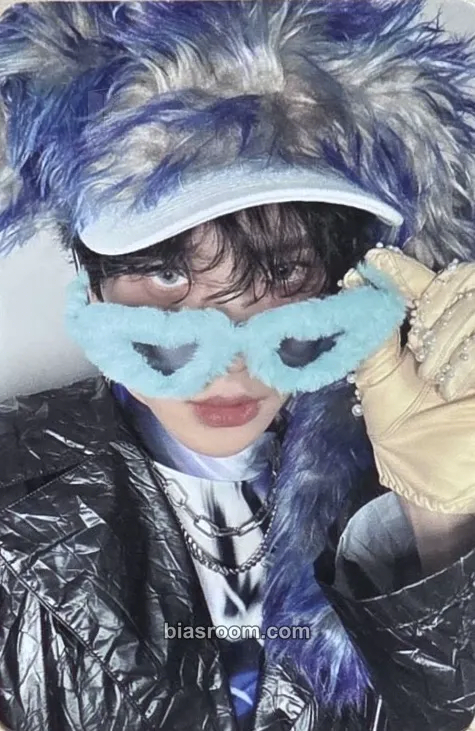 Yunho GOLDEN HOUR : Part.5 Photocard - ATEEZ - ATEEZ K-pop photocard