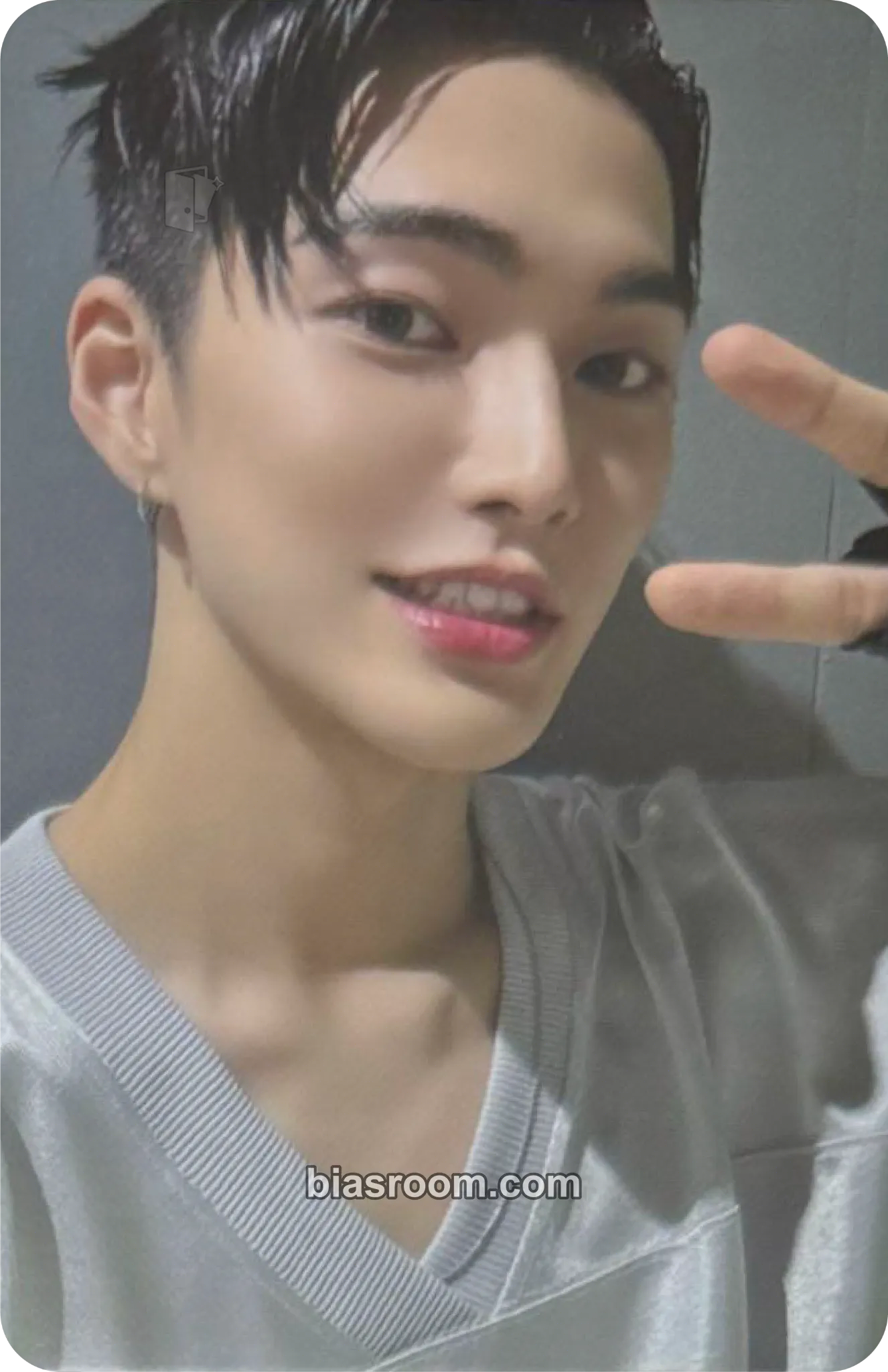 XngHan (ex. Seunghan) Talk Saxy Photocard - RIIZE - RIIZE K-pop photocard
