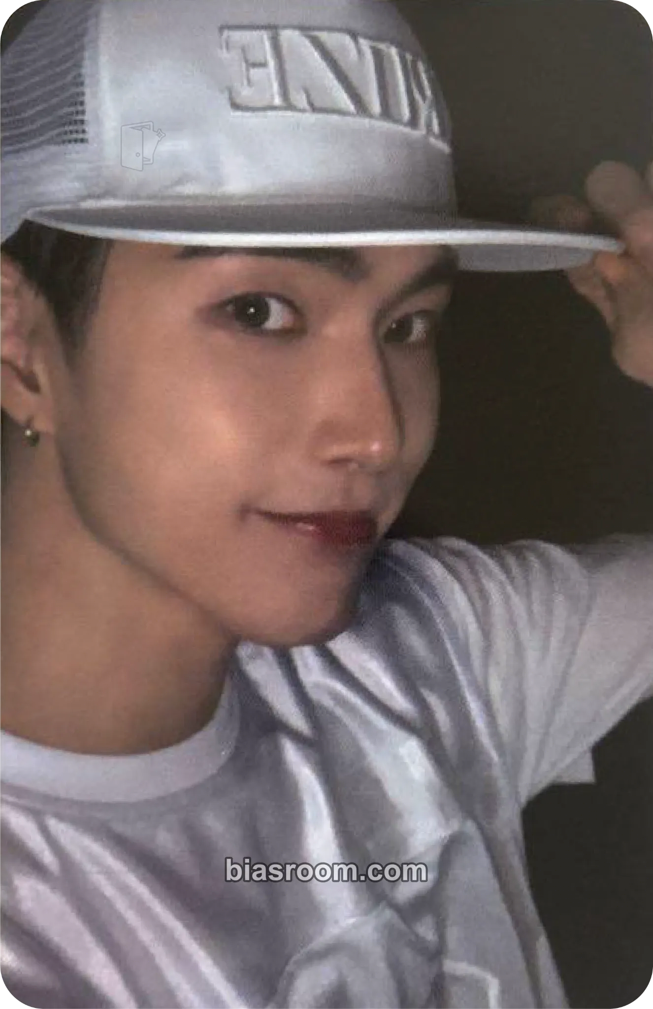 XngHan (ex. Seunghan) Talk Saxy Photocard - RIIZE - RIIZE K-pop photocard