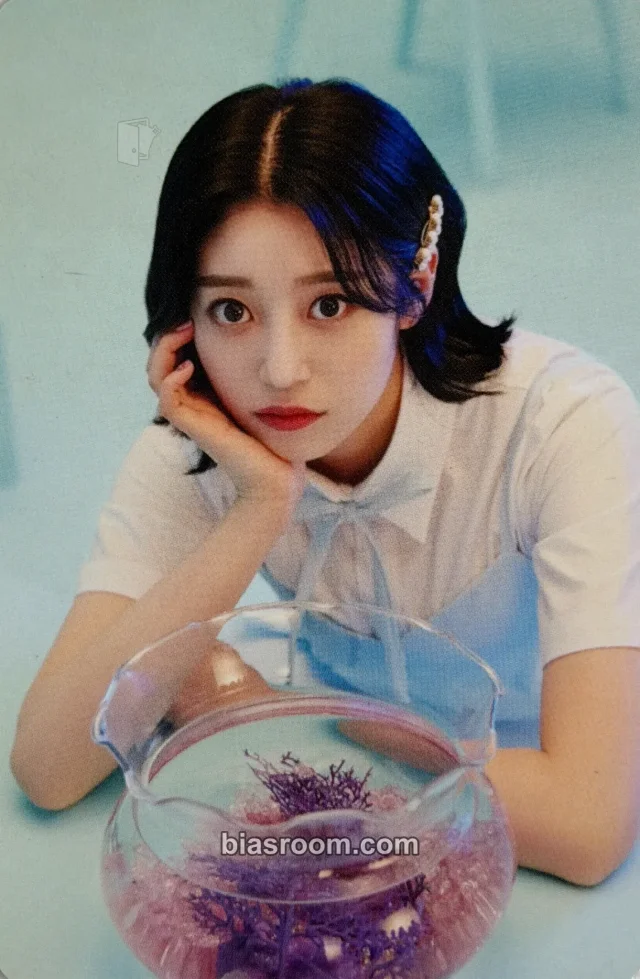 FAVORITE - Jeonghee - Love Loves To Love Love Album album photocard version 2