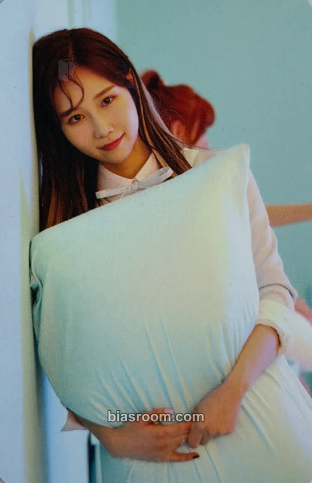 FAVORITE - Saebom - Love Loves To Love Love Album album photocard version 1