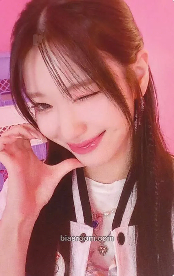 Suyun Boom Photocard - Rocket Punch - Rocket Punch K-pop photocard