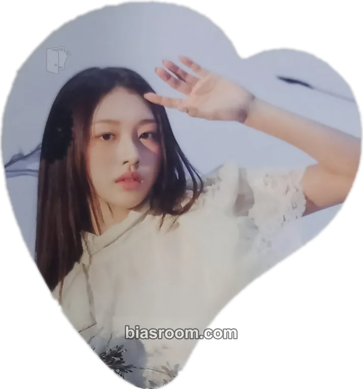 Minami Re:Scene Photocard - RESCENE - RESCENE K-pop photocard