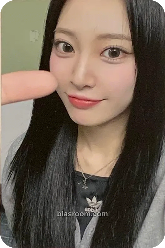 Zoa Bliss Photocard - Weeekly - Weeekly K-pop photocard