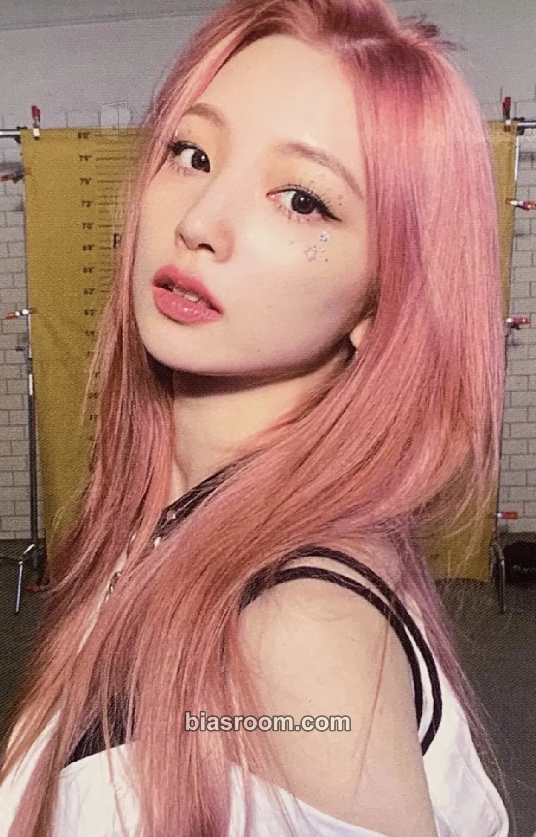 Yeonhee Yellow punch Photocard - Rocket Punch - Rocket Punch K-pop photocard