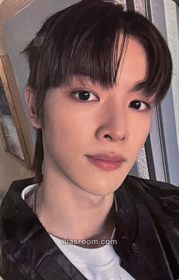 Sungchan Talk Saxy Photocard - RIIZE - RIIZE K-pop photocard