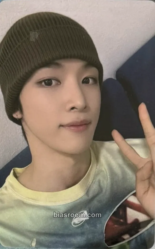 Sungchan Get A Guitar Photocard - RIIZE - RIIZE K-pop photocard