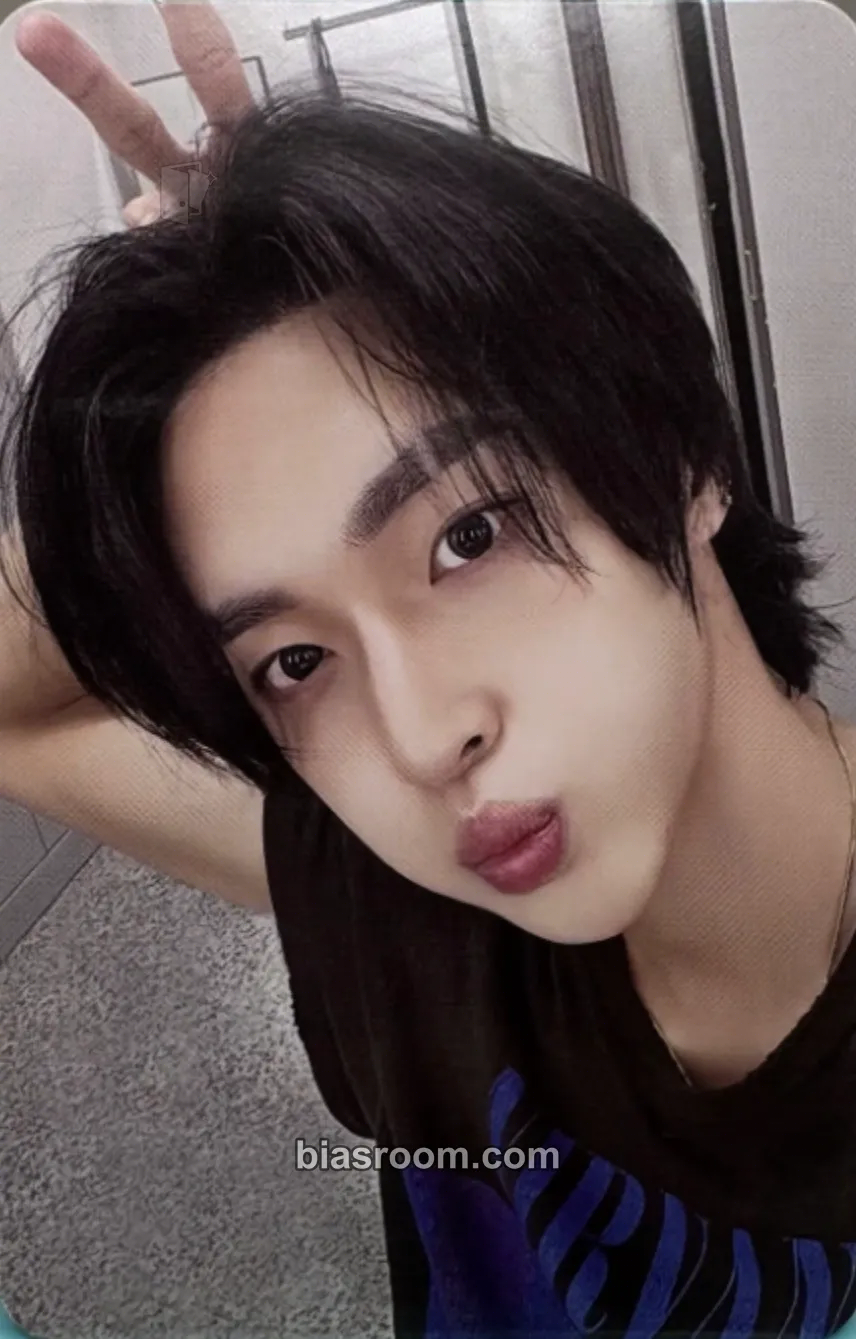 Wonbin On The Sing Street Pop-up Photocard - RIIZE - RIIZE K-pop photocard