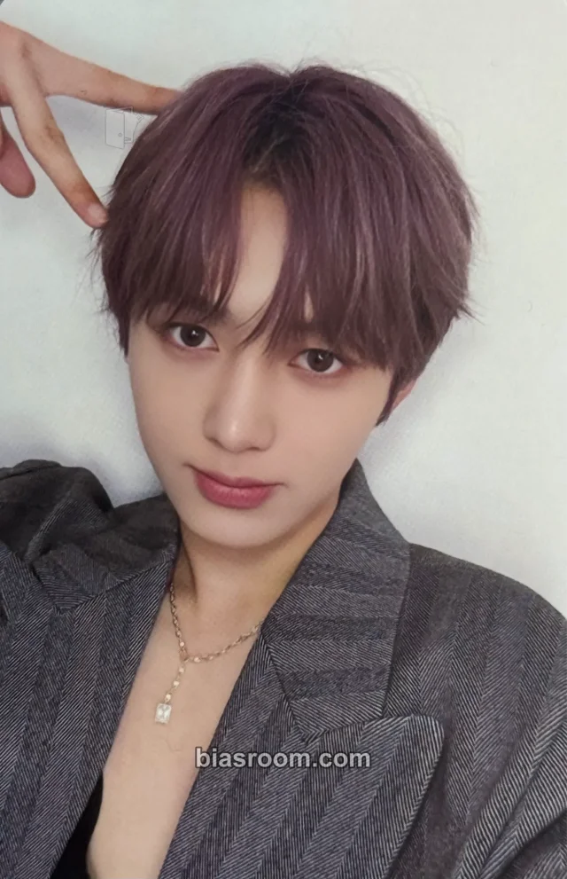 NouerA - Lin - NouerA x RAYLI Other magazine photocard rayli magazine