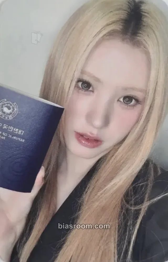 ODD YOUTH - Myah - Odd Youth 1st Fanmeeting【THAT’S ODD YOUTH】 Event merch photocard passport case