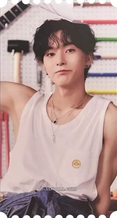 O.de Break the Brake World Tour Photocard - Xdinary Heroes - Xdinary Heroes K-pop photocard