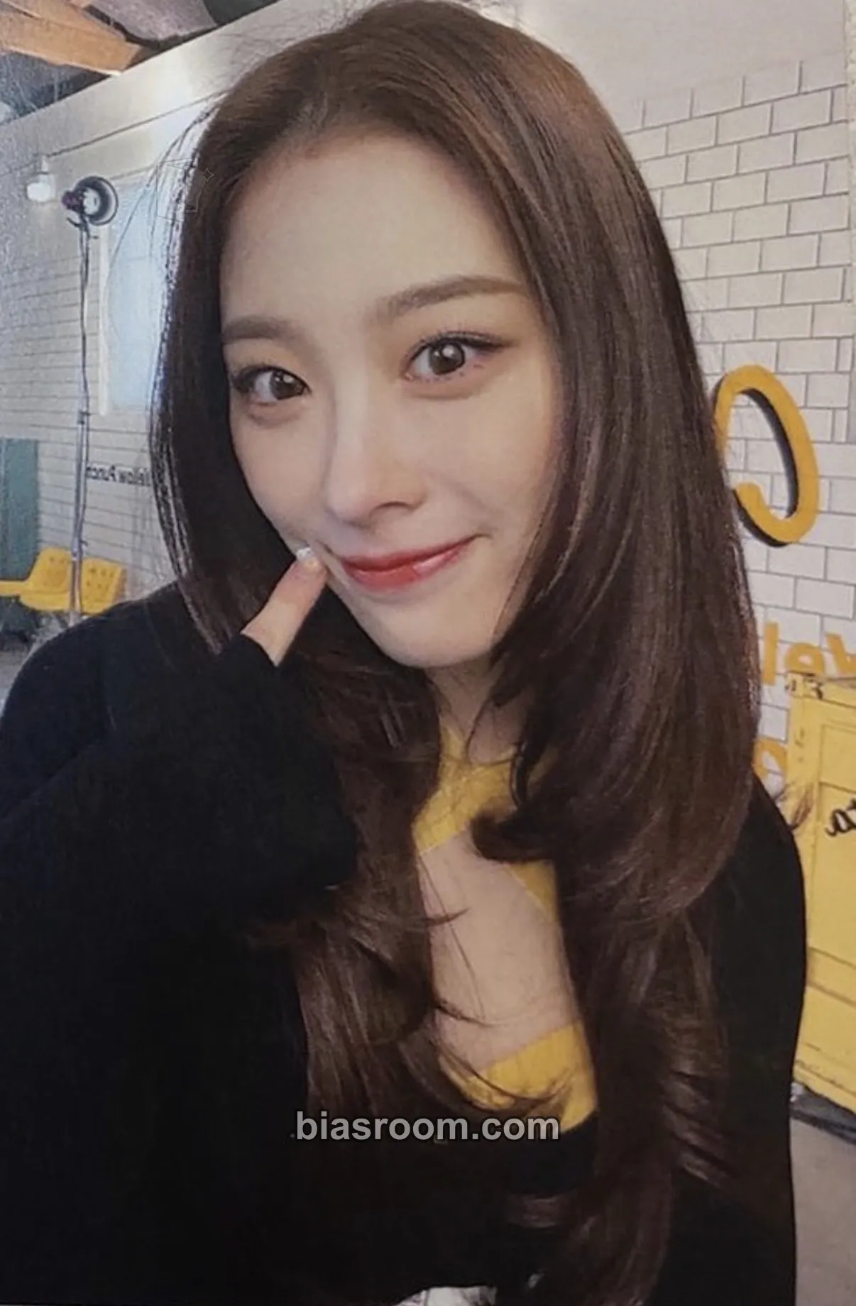 Yunkyoung Yellow punch Photocard - Rocket Punch - Rocket Punch K-pop photocard