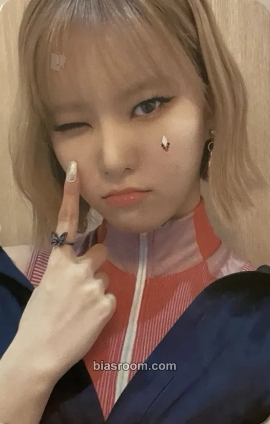 Monday Play Game : Awake Photocard - Weeekly - Weeekly K-pop photocard