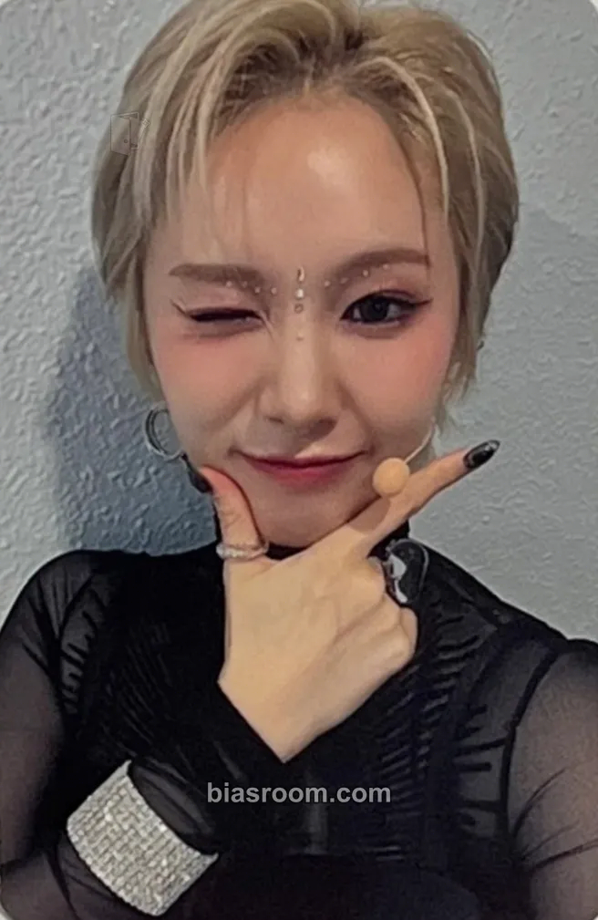 Mia All My Girls Photocard - EVERGLOW - EVERGLOW K-pop photocard