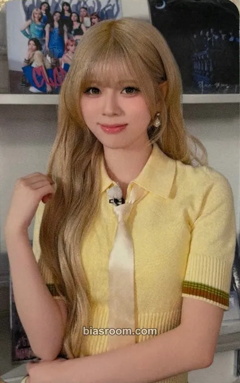 Riku Portfolio Photocard - NiziU - NiziU K-pop photocard
