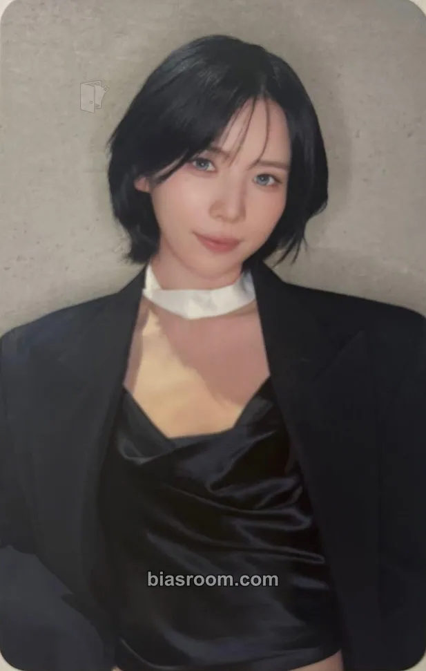 Maya Portfolio Photocard - NiziU - NiziU K-pop photocard