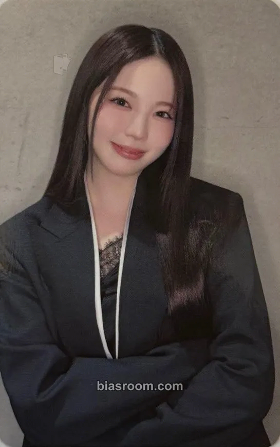 Ayaka Portfolio Photocard - NiziU - NiziU K-pop photocard