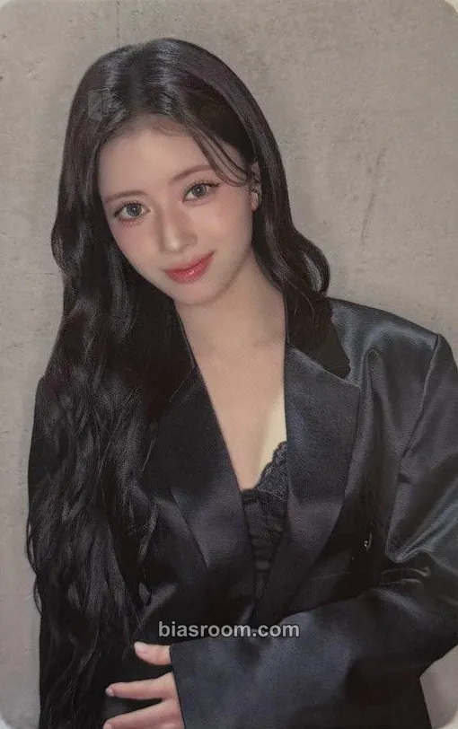 Rima Portfolio Photocard - NiziU - NiziU K-pop photocard
