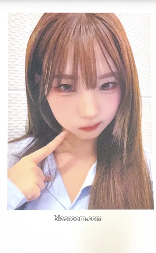 tripleS - Hayeon - Beyond Beauty Album jump up pob (pre-order benefit)