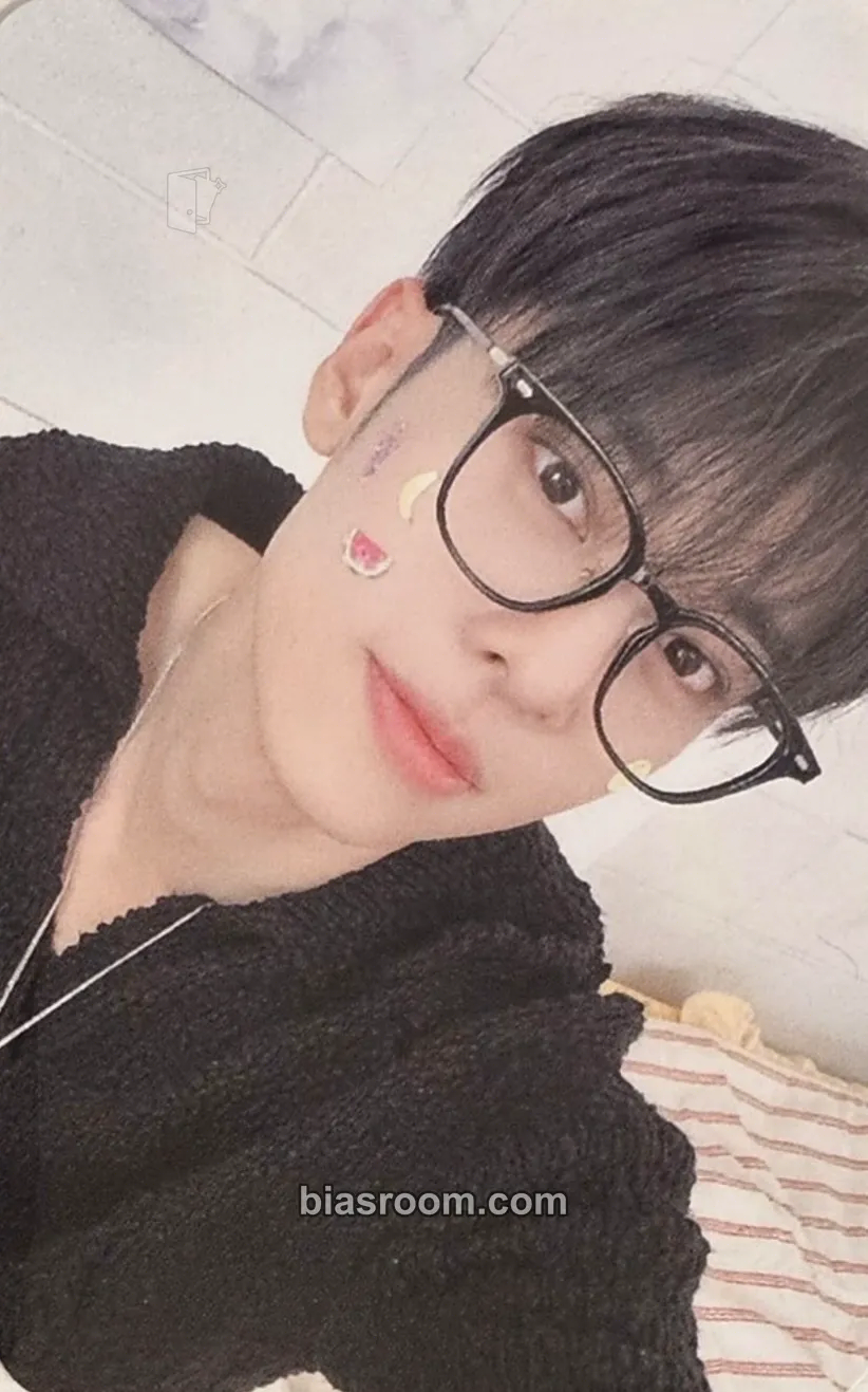 Donghyun BORN LIKE THIS Photocard - AB6IX - AB6IX K-pop photocard