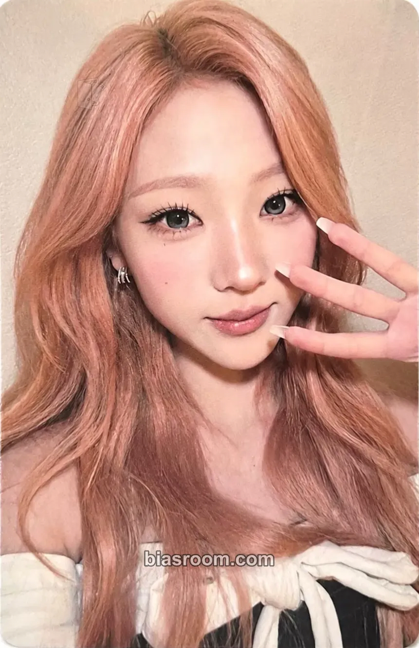 Stella Lemon Tang Photocard - Hearts2Hearts - Hearts2Hearts K-pop photocard