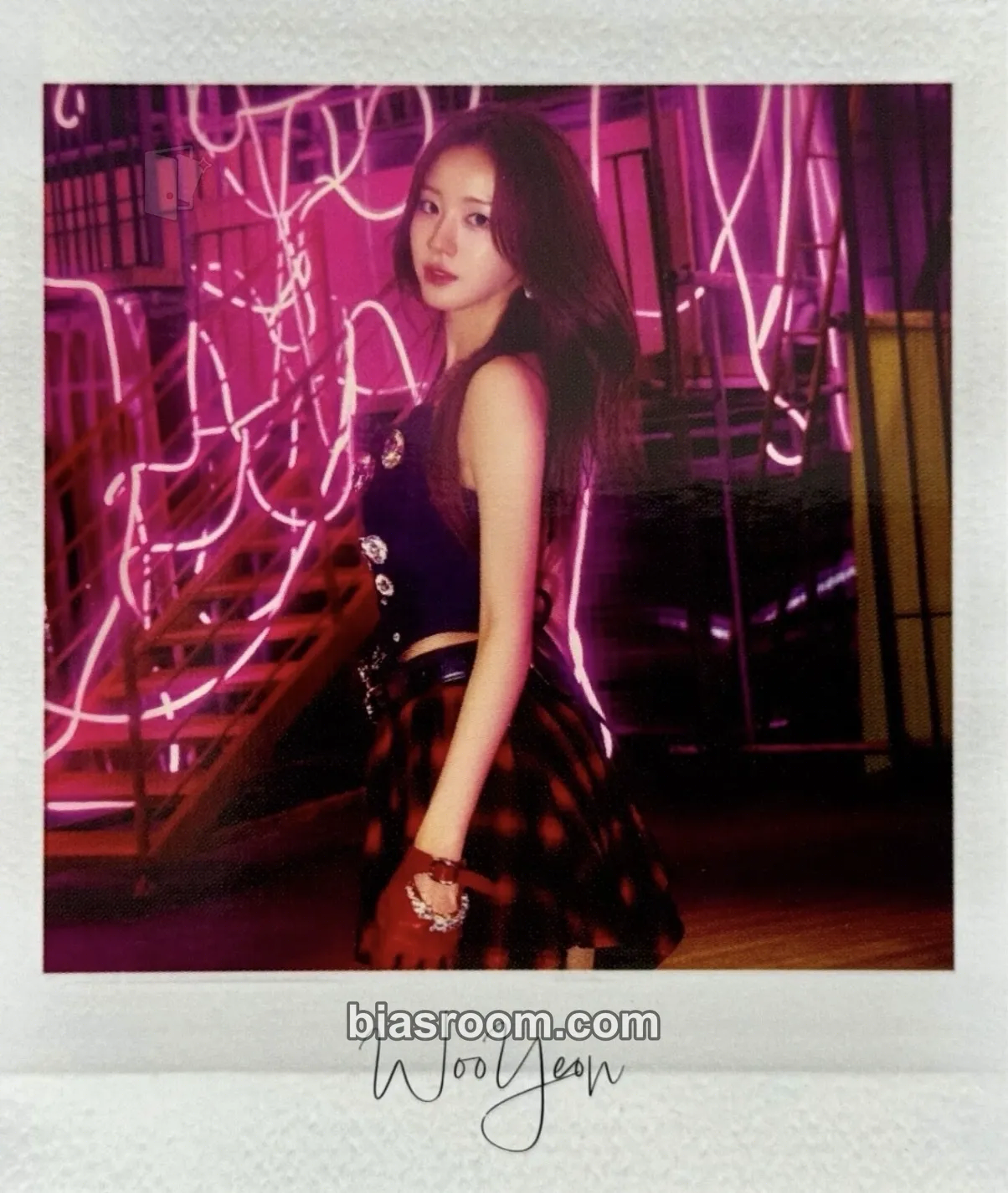 Wooyeon Unframed Photocard - WOOAH - WOOAH K-pop photocard
