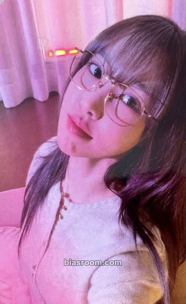 Yuju - Yuju - O Album broadcast the show