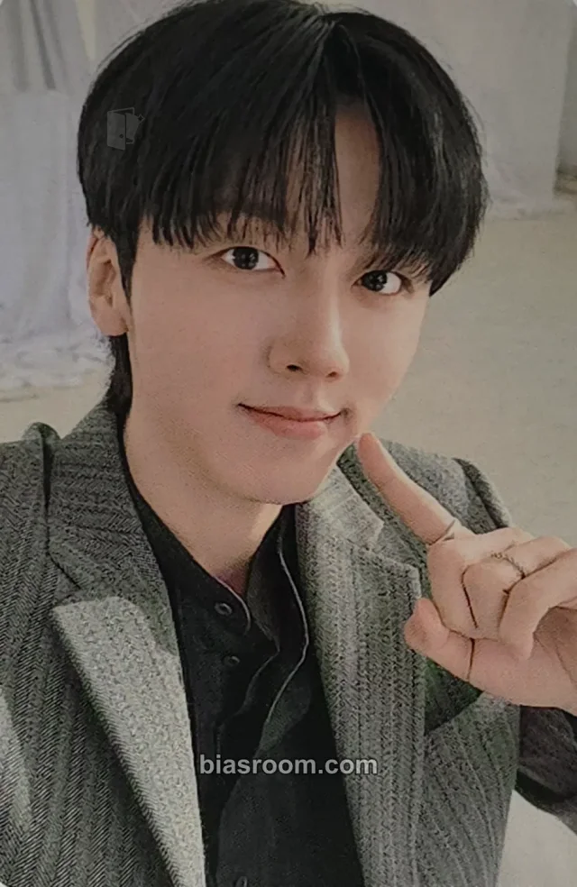 SF9 - Youngbin - About Love Album soundwave lucky draw (LD) love as is version